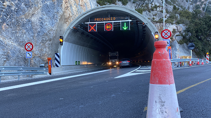 Una incidència en un dels ventiladors del túnel de Tresponts, a la C-14, obliga a tallar-lo temporalment al trànsit