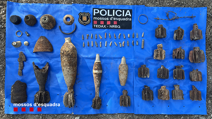Els Mossos localitzen diferents artefactes explosius antics en un camp de tir en desús a la Seu d'Urgell