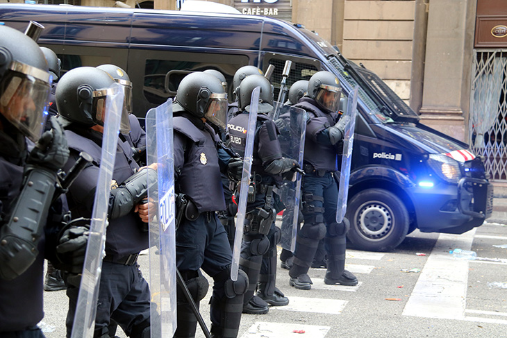 Els Mossos tancaran dijous l'accés a la plaça Bonanova de Barcelona per les protestes contra les dues cases okupades