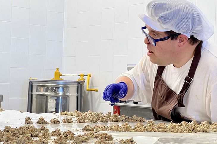 El servei apícola del CEO del Maresme llença el primer producte gourmet: "No volem que es vengui pel rerefons social"
