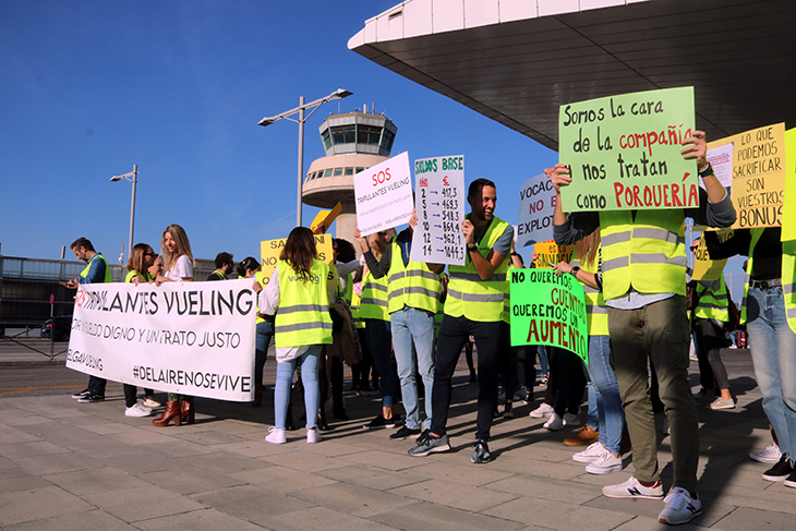 Vueling anul·la 30 vols aquest diumenge a l'aeroport de Barcelona per la vaga de tripulants de cabina