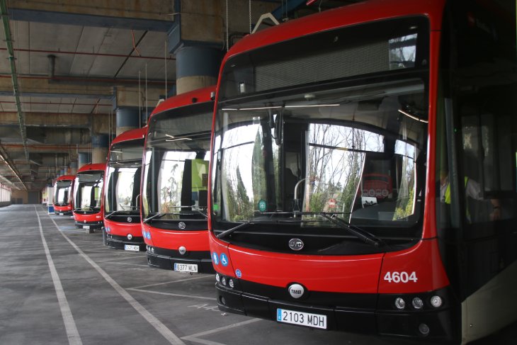 TMB incorpora aquest dissabte 217 conductors de bus, un 24% dels quals són dones