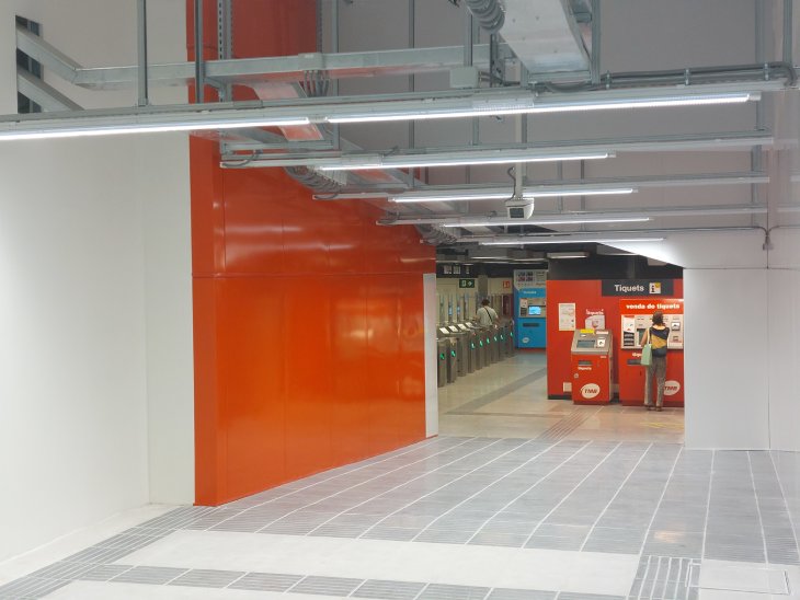 Agredeixen un vigilant del metro de Barcelona a l'estació de Glòries