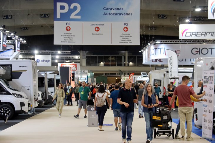Arrenca una nova edició del Caravaning amb propostes que camperitzen furgonetes en una hora i vehicles més sostenibles