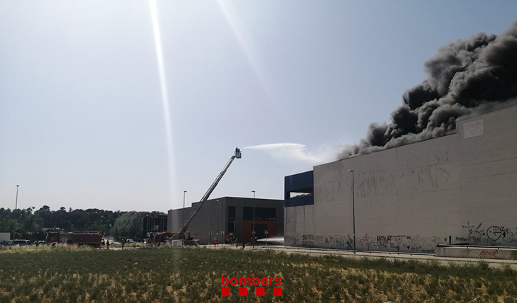 incendi en una fàbrica de PVC a la Garriga