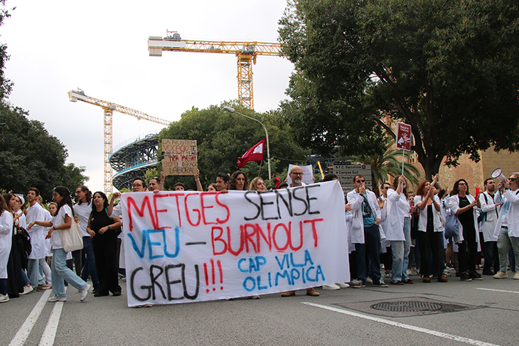 Els metges en vaga: “Els companys han dit prou i això no té aturador”