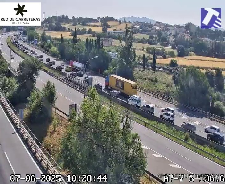 Més de 403.000 vehicles ja han sortit de l'àrea metropolitana per la segona Pasqua, el 82% dels previstos