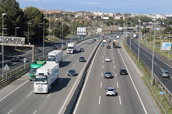 Més de 120.000 vehicles surten de l’àrea metropolitana de Barcelona fins les 19.30h