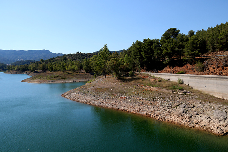 Els embassaments a les conques internes