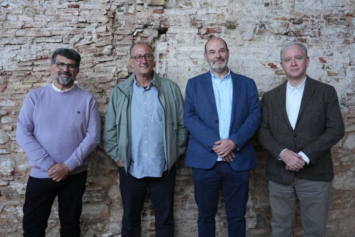 Entitats de promoció de la llengua engeguen una campanya per fomentar l’ús del català als dispositius digitals