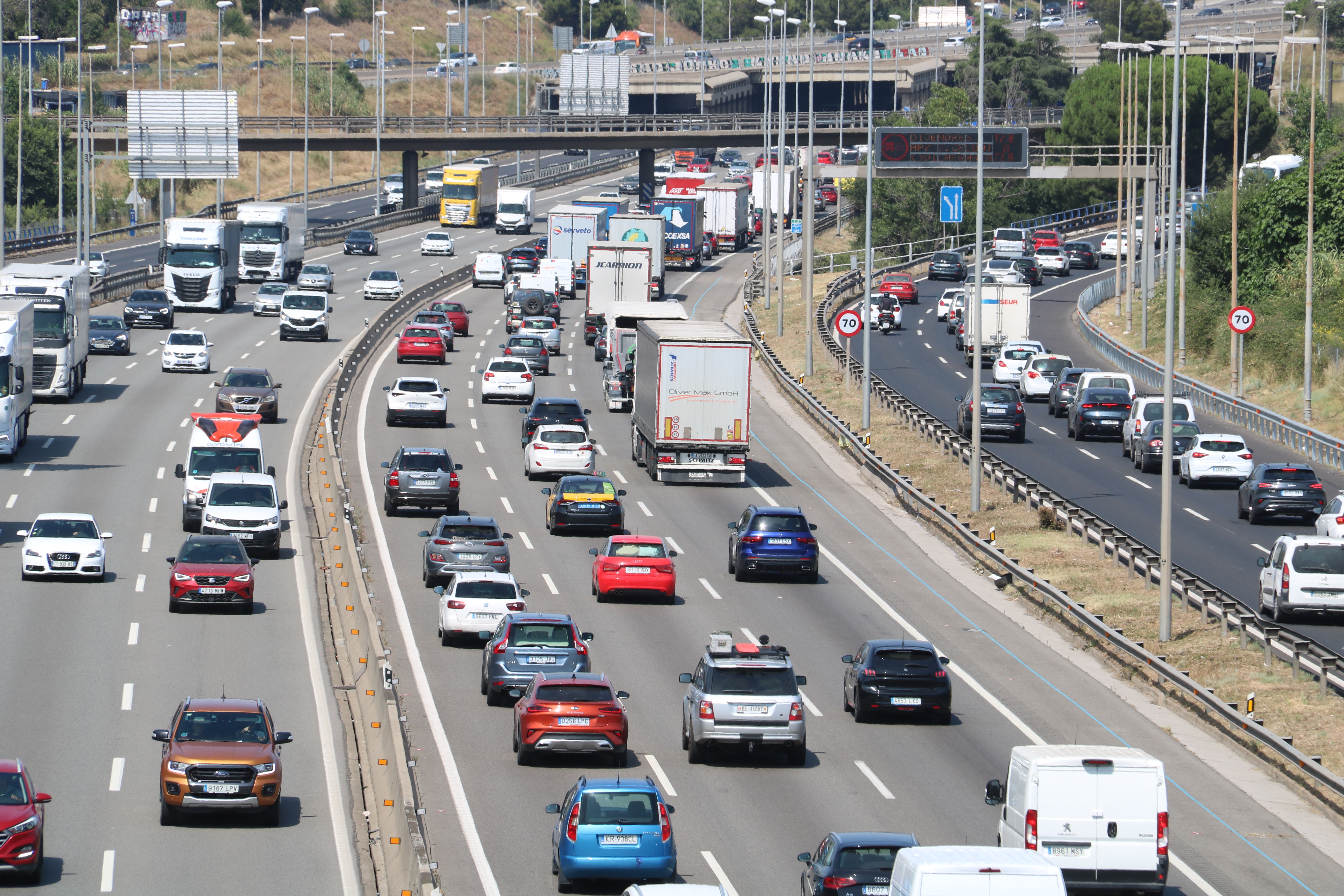 El 41% dels cotxes previstos han deixat l'àrea de Barcelona en una operació sortida marcada per incidències a l'AP-7