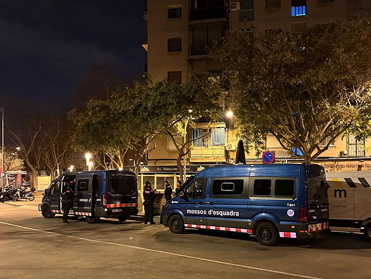 Dispositiu dels Mossos en marxa contra diverses xarxes dedicades al tràfic de drogues a l'àrea de Barcelona