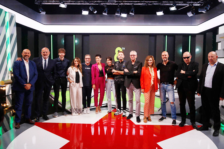 8tv deixa d'emetre