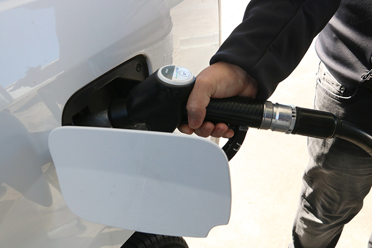 Peatges, taxis, carburants i gas: les principals pujades de preus que porta el 2023