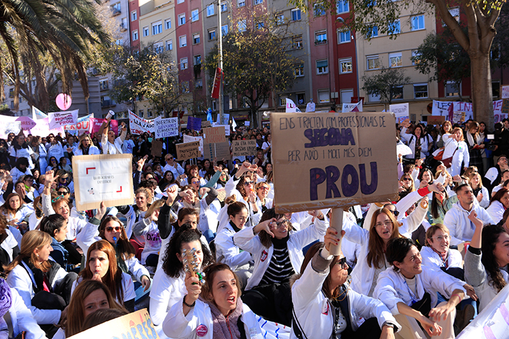Infermeres de Catalunya acusa Balcells de “maquillar” les xifres i “tirar pilotes fora” per no millorar condicions