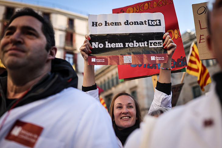Metges de Catalunya convoca vaga de facultatius el divendres 3 d'octubre per reclamar millores laborals
