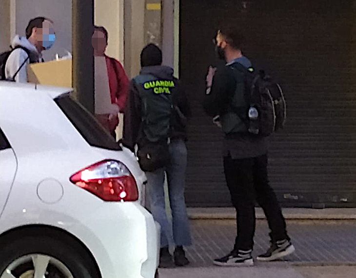 Almenys 32 detinguts en una operació contra un grup violent vinculat als Latin Kings a punts de Tarragona i Barcelona