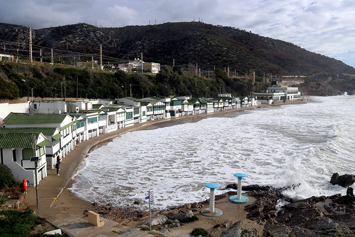 El temporal de mar colpeja el litoral amb onades de més de tres metres