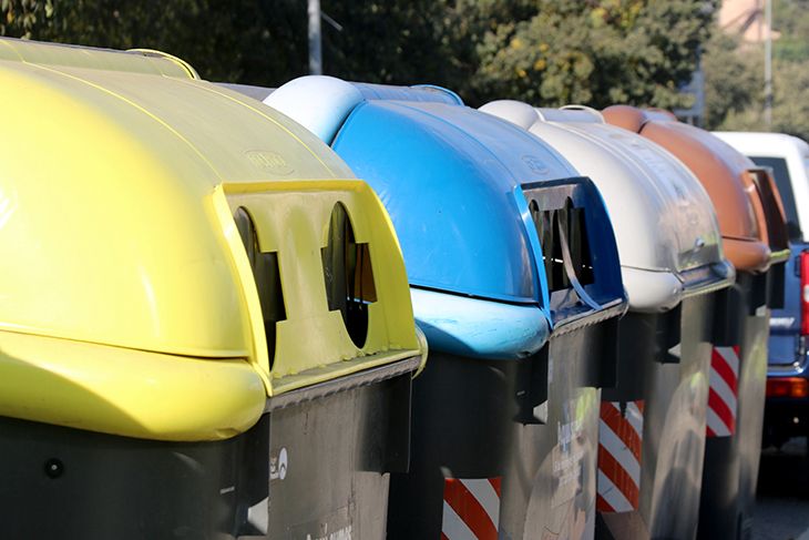 Catalunya compleix l'objectiu en reducció de residus però encara està "lluny" en xifres de reciclatge