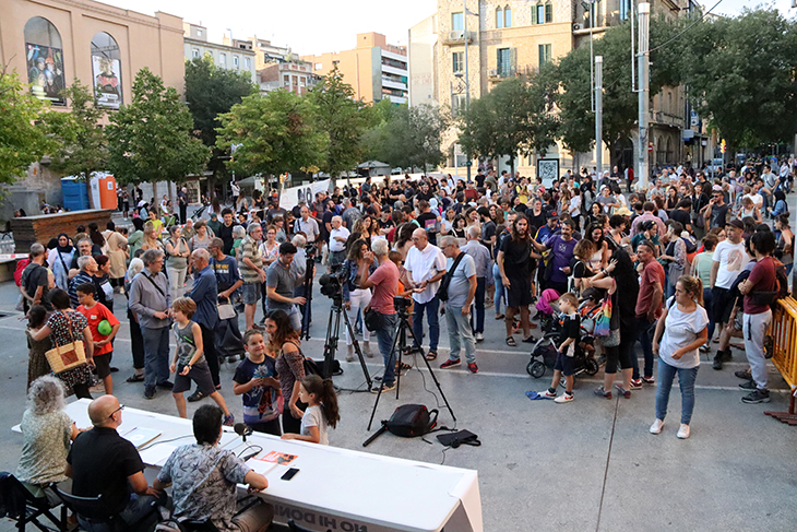 Unes 200 persones es concentren a Manresa contra el racisme i en suport als detinguts per la baralla multitudinària