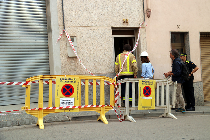 Rescatades dues persones i evacuades un total de 13 per l'ensorrament parcial del tercer pis d'un edifici a Sallent