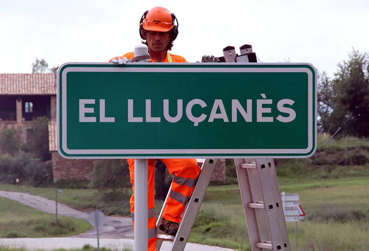 Les carreteres del Lluçanès ja llueixen els senyals indicatius de la nova comarca