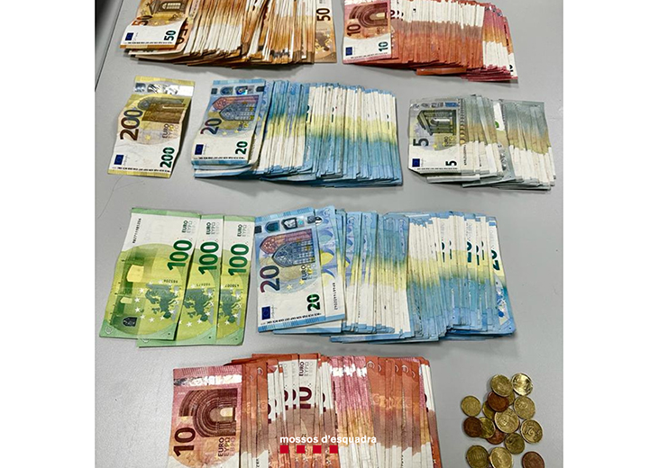 Detenen tres homes a Manresa que acabaven de robar un maletí amb més de 12.000 euros
