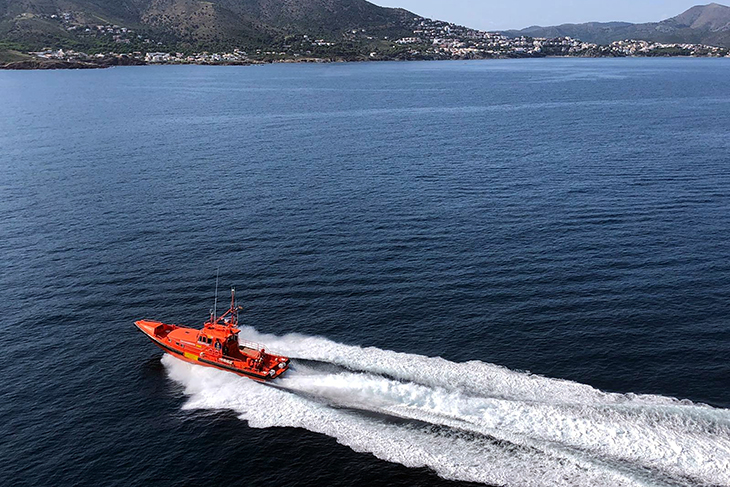 Troben el cos del pescador que va caure al mar prop d'Empuriabrava