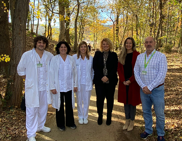 L'hospital d'Olot inaugura el bosc dels Tres Roures amb un itinerari adaptat i un plafó inclusiu