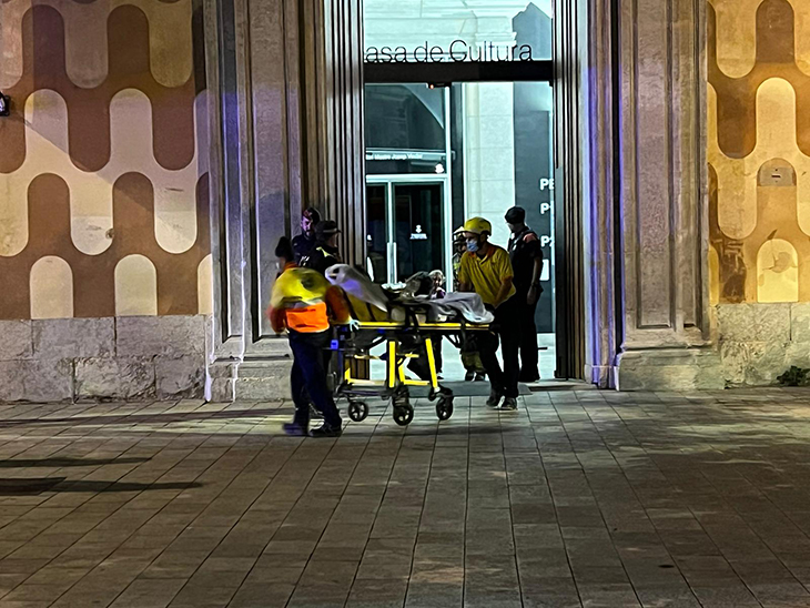 Divuit ferits, un d'ells greu, en una explosió a la Casa de Cultura de Girona