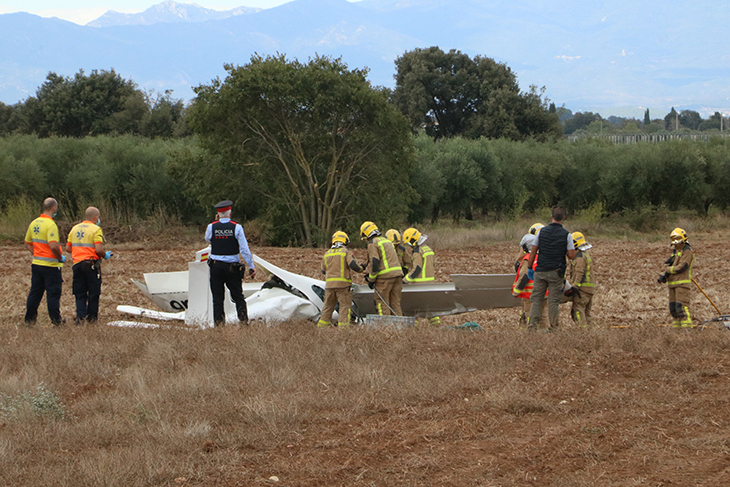 Mor el pilot de l'ultralleuger que s'ha estavellat en un camp a tocar de l'aeròdrom de Viladamat