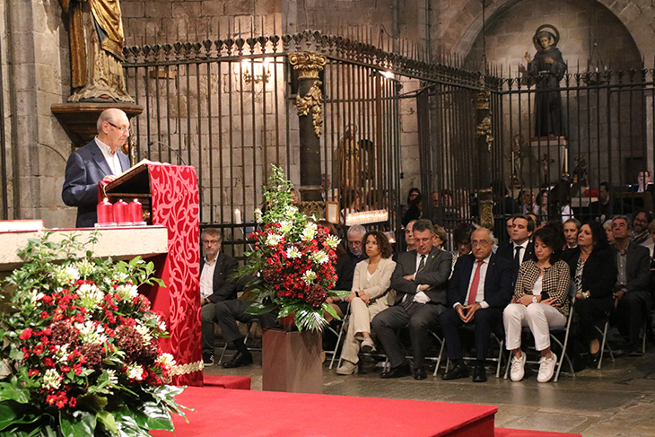 Girona s'omple per Fires de Sant Narcís a l'espera d'un nou bisbe