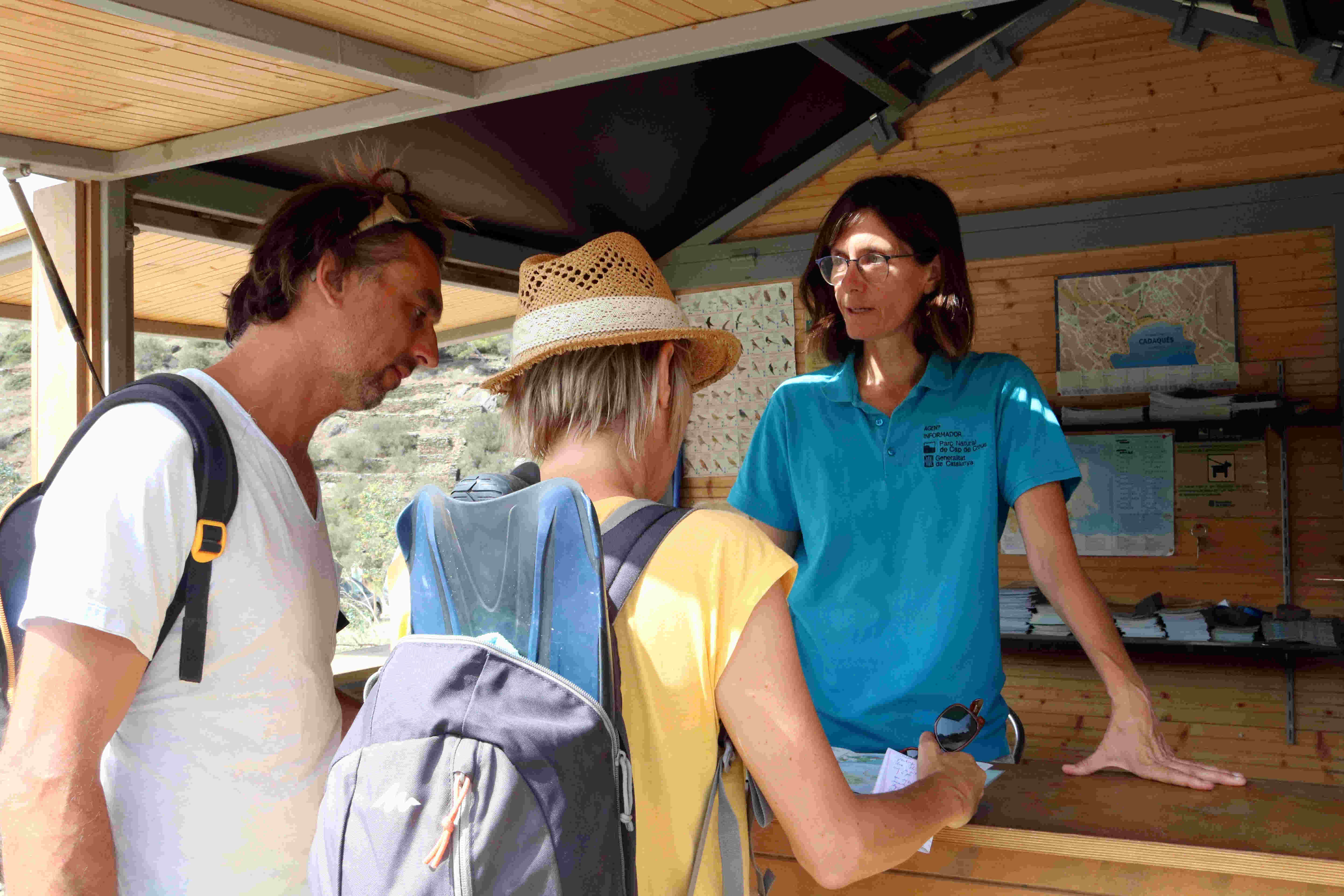 Pedagogia als parcs naturals: 47 informadors consciencien els visitants de com actuar en espais protegits