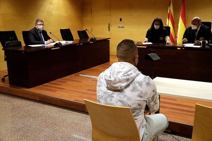Absolen l'acusat de violar una noia a Figueres