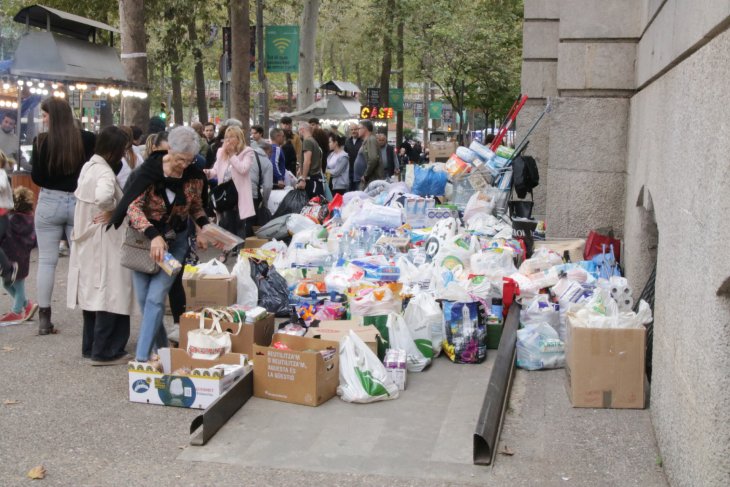 Girona es bolca amb la catàstrofe de València i recull menjar i roba per enviar-ho a les zones més afectades per la dana