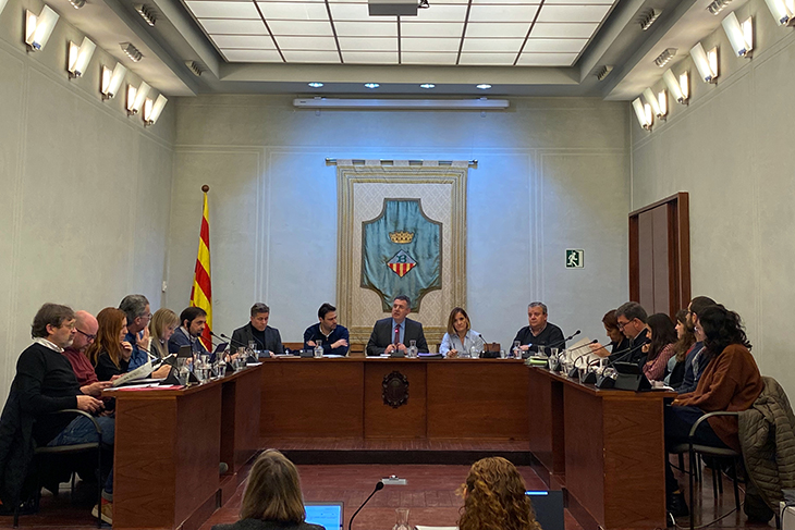 El ple de Banyoles aprova definitivament la creació dels serveis socials municipals