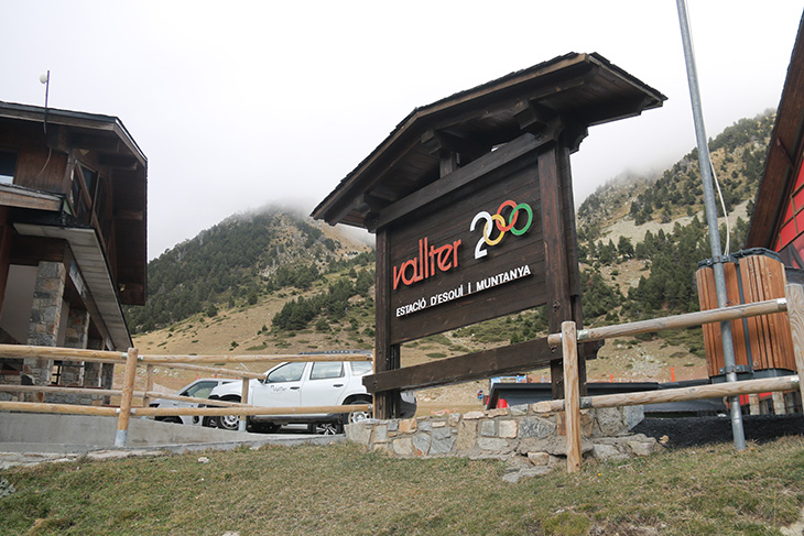 Les estacions d'esquí de Vallter 2.000 i Vall de Núria tanquen pel fort vent