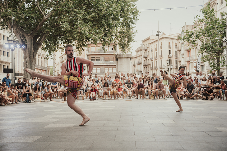 Un grup de ballarins del festival 'Figueres es mou'