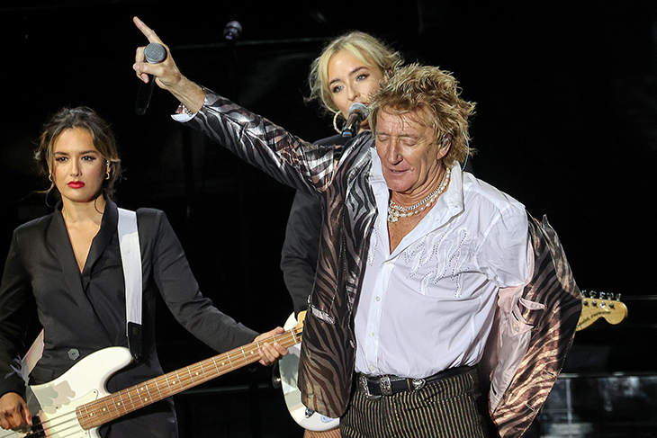 La icona del rock britànic Rod Stewart es proclama "eternament jove" per inaugurar el festival de Cap Roig