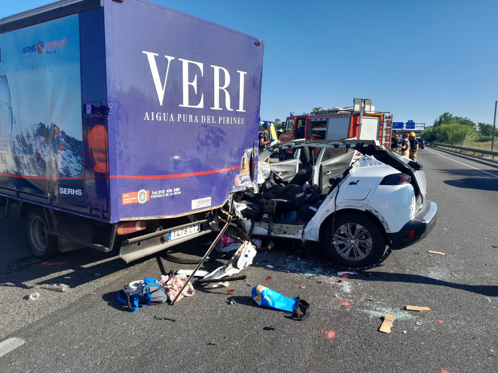 Mor la conductora d'un turisme en un xoc per encalç contra un camió a l'AP-7, a Vilablareix
