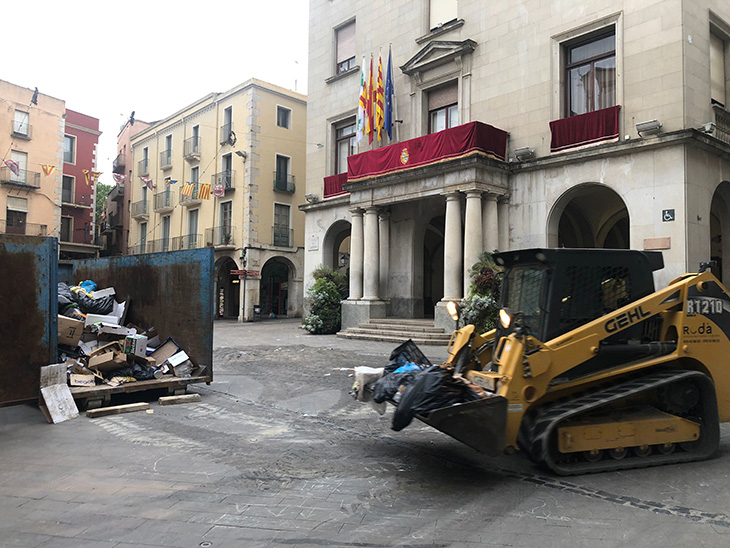 Desconvoquen la vaga d'escombraries de Figueres després de deu dies