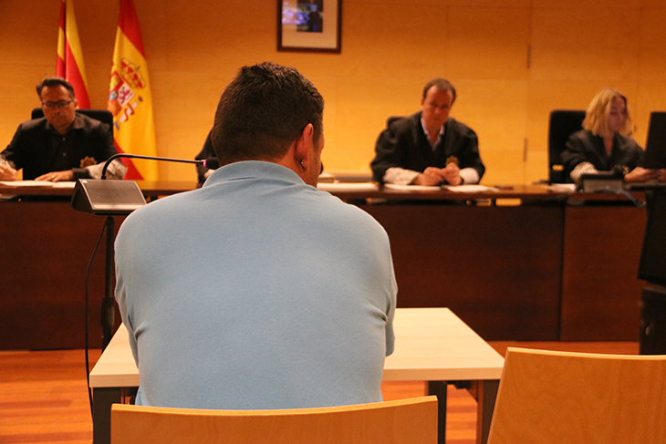 Jutgen un acusat que s'enfronta a 12 anys de presó per abusar sexualment de la seva neboda a Palafrugell