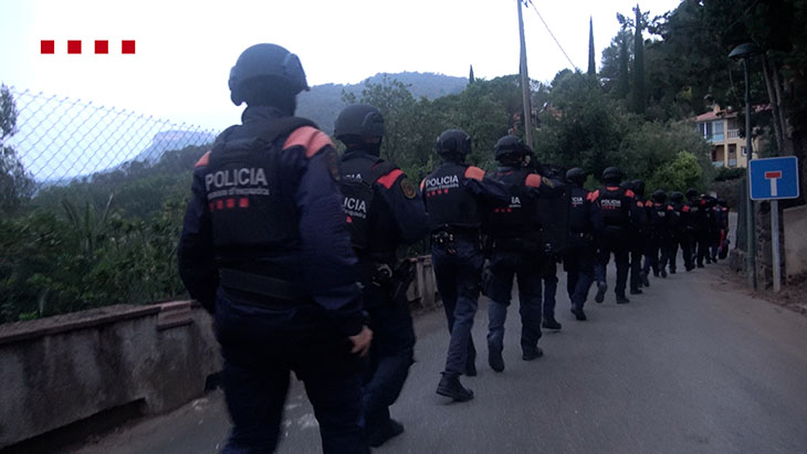 Desarticulen a la demarcació de Girona un grup dedicat a cometre robatoris violents a domicilis amb arma de foc