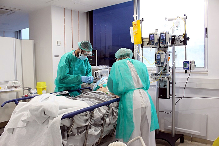 El Trueta implanta 147 vàlvules aòrtiques transcatèter per tractar sense cirurgia pacients amb estenosi aòrtica