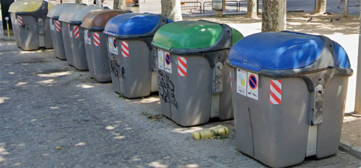 Un jove que dormia en un contenidor a Girona acaba dins el camió d'escombraries i perd part de dos dits