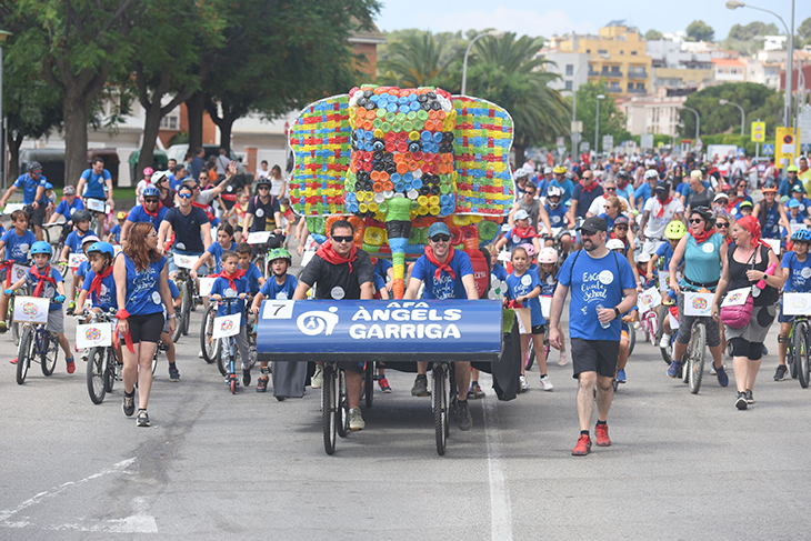 Un miler de participants a la 79a Festa de la Bicicleta del Vendrell