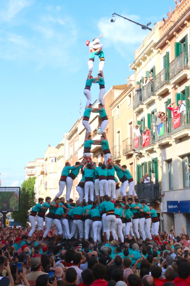 Els Castellers de Vilafranca s'endinsen en la gamma extra a la Diada de les Colles Campiones del Concurs