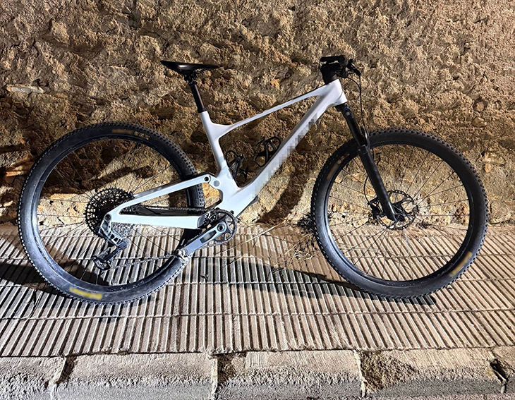 Detingut un home per robar una bicicleta de muntanya a Llorenç del Penedès i vendre-la en una aplicació