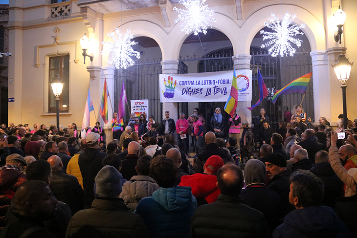 Els Mossos d'Esquadra detenen cinc persones per l'agressió homòfoba de la nit de cap d'any a Sitges
