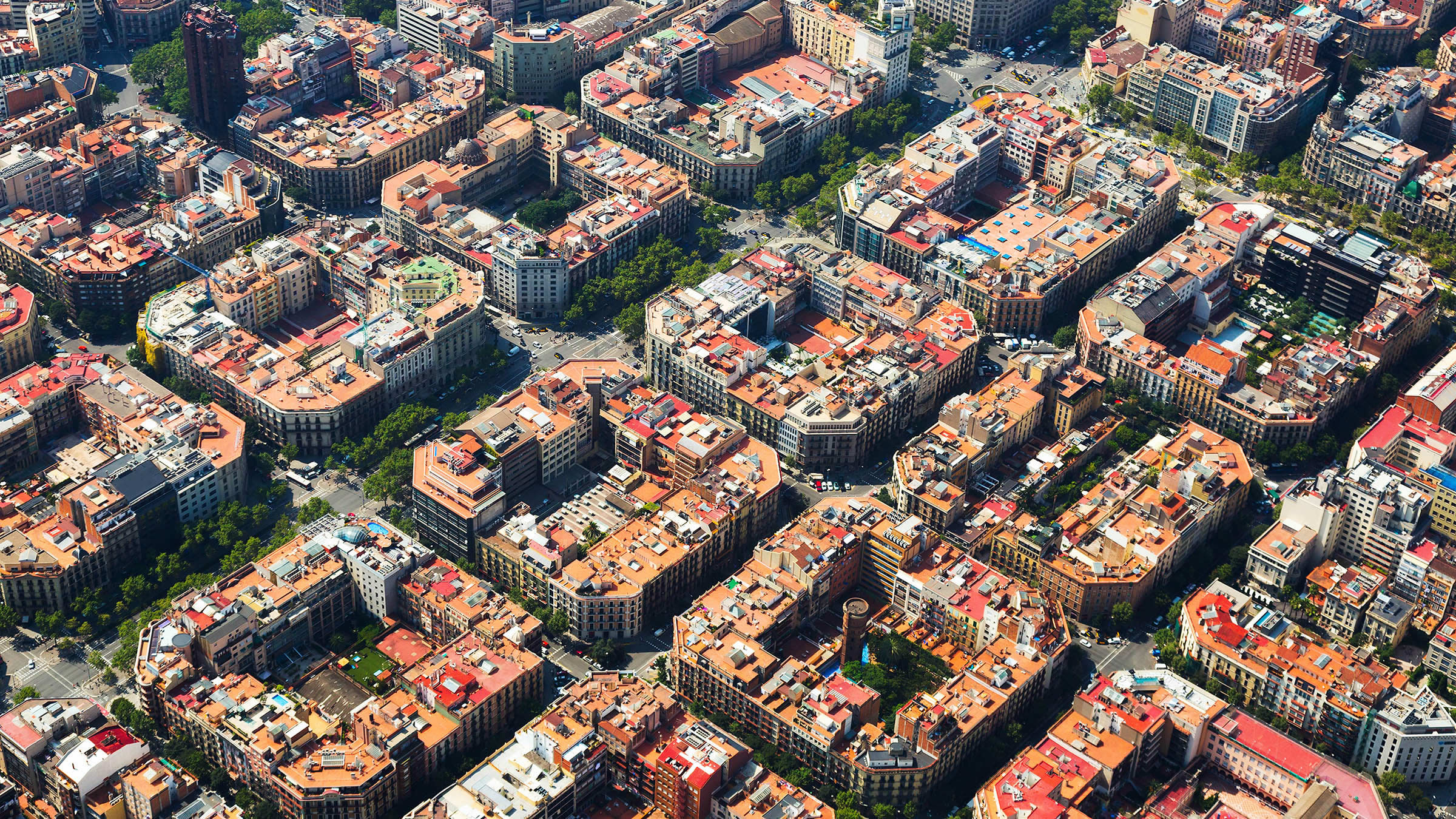 Catalunya és la tercera comunitat que més impostos paga però la desena en recursos rebuts